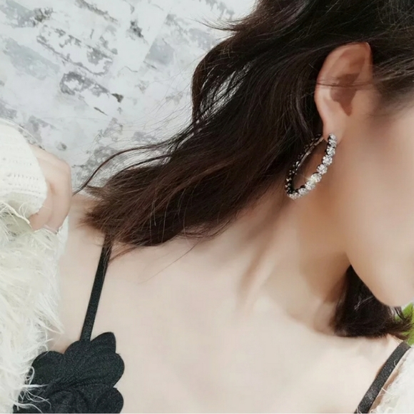 New Fashion Silver Hoop Earrings - Picture 3 of 7